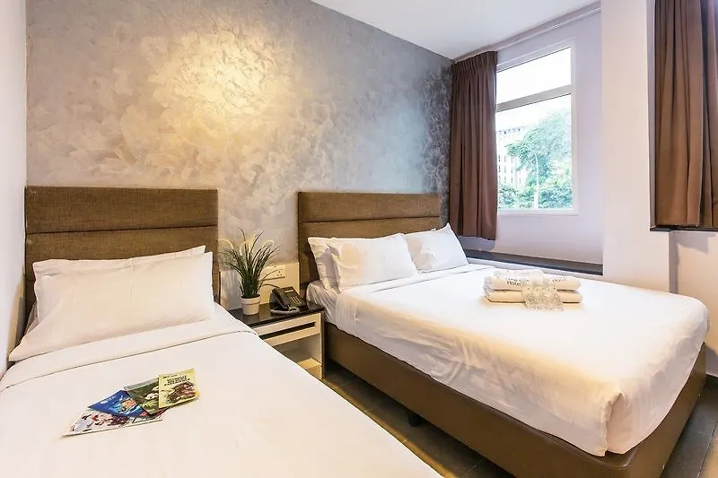 Ibis Budget Singapore Bugis 2*,